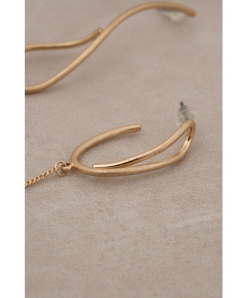 AZUL by moussy(アズールバイマウジー)の「ダルメタルアシンメトリードロップモチーフピアス(ピアス(両耳用)・レディース・シルバー/ゴールド系その他・FREE)」の11枚目の写真