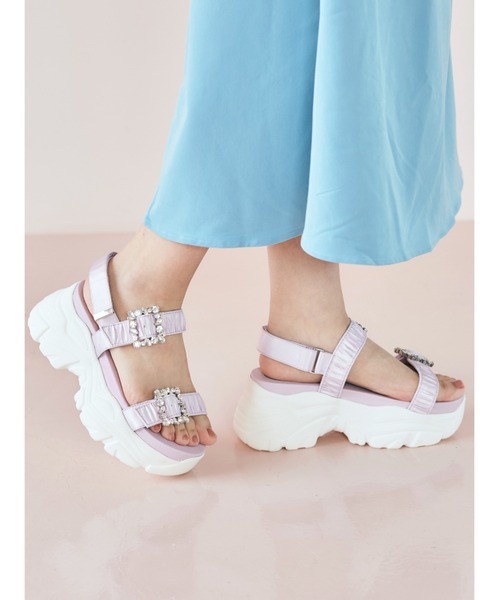 Mafmof(マフモフ)の「Mafmof(マフモフ)7.5cm厚底ソールビジュー×ギャザーベルトスポーツサンダル(サンダル・レディース・パープル/ホワイト/グレー/ブラック・L/M/LL/S)」の12枚目の写真
