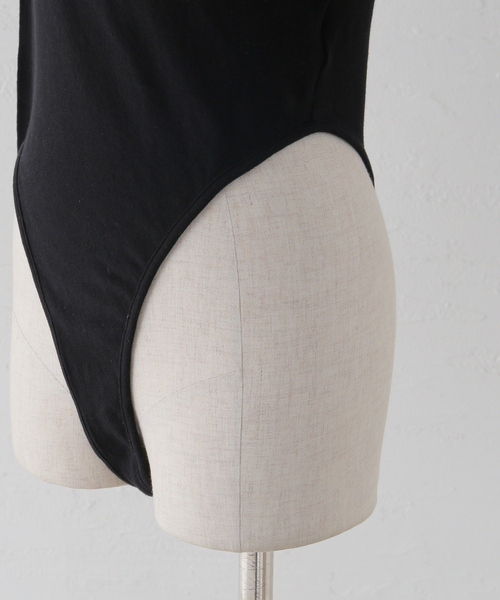 U by SPICK&SPAN(ユーバイスピックアンドスパン)の「ベアテンジクボディスーツ(Tシャツ/カットソー・レディース・ブラック・FREE)」の9枚目の写真