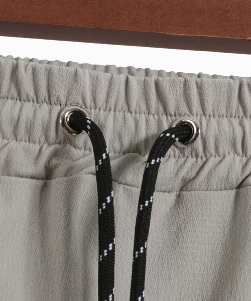 CAMBIO（カンビオ）の「mp12358- Nylon Big Pocket Short Pants ショートパンツ（その他パンツ・メンズ・オリーブ/ブラック/ライトグレー・S/L/M）」の4枚目の写真