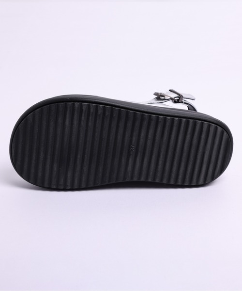 AMELY（エミリー）の「クロスベルトサンダル（サンダル・レディース・ブラック/ホワイト/シルバー・40/38/39/35/36/37）」の22枚目の写真