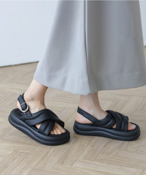 AMELY（エミリー）の「クロスベルトサンダル（サンダル・レディース・ブラック/ホワイト/シルバー・40/38/39/35/36/37）」の18枚目の写真