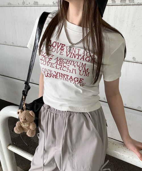 non-hedge（ノンヘッジ）の「ロゴチビ半袖Tシャツ（Tシャツ/カットソー・レディース・レッド/ブラック/グレー/オフホワイト・FREE）」の2枚目の写真