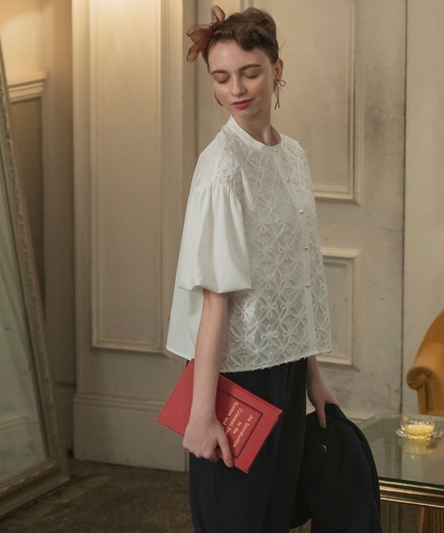 BONLECILL noir（ボンルシールノワール）の「【BONLECILL noir】フラワーレース 異素材ドッキングバルーンスリーブブラウス（シャツ/ブラウス・レディース・オフホワイト/ブラック・FREE）」の9枚目の写真