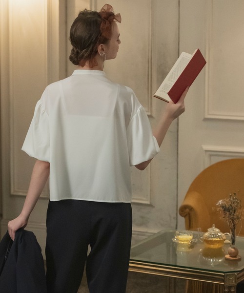 BONLECILL noir（ボンルシールノワール）の「【BONLECILL noir】フラワーレース 異素材ドッキングバルーンスリーブブラウス（シャツ/ブラウス・レディース・オフホワイト/ブラック・FREE）」の10枚目の写真