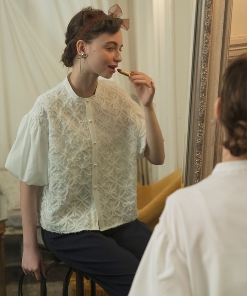 BONLECILL noir（ボンルシールノワール）の「【BONLECILL noir】フラワーレース 異素材ドッキングバルーンスリーブブラウス（シャツ/ブラウス・レディース・オフホワイト/ブラック・FREE）」の21枚目の写真