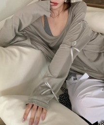 袖リボン付きゆったりトップス