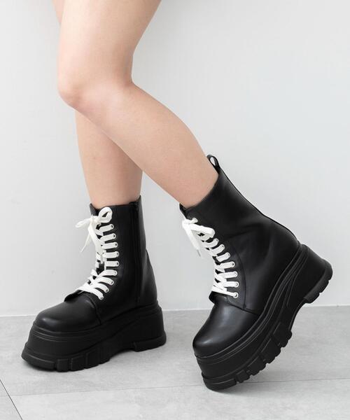 WEGO（ウィゴー）の「WEGO/厚底ボリュームレースアップショートブーツ（ブーツ・レディース・ブラック・MEDIUM/LARGE）」の17枚目の写真