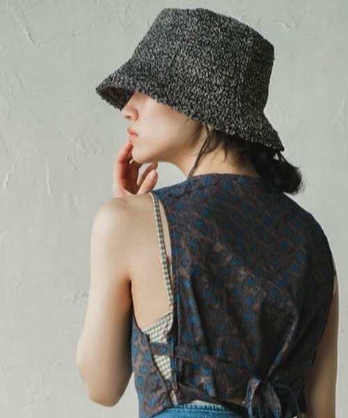 ORIENT MILLINERY(オリエント ミリナリー)の「AVA【アヴァ】アバカリネンmix クロッシェハット(ハット・レディース・ブラック/モカ・FREE)」の2枚目の写真
