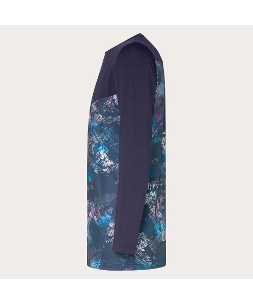 OAKLEY(オークリー)の「オークリー STRIKING UTILITY LS TEE 5.0 / ロングTシャツ/ ロンT/TRAINING スポーツ・トレーニング/紫外線対策/ OAKLEY(Tシャツ/カットソー・メンズ・ブラック/ネイビー・S/M/L/XL)」の7枚目の写真