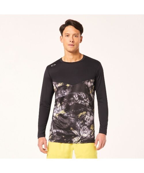 OAKLEY(オークリー)の「オークリー STRIKING UTILITY LS TEE 5.0 / ロングTシャツ/ ロンT/TRAINING スポーツ・トレーニング/紫外線対策/ OAKLEY(Tシャツ/カットソー・メンズ・ブラック/ネイビー・S/M/L/XL)」の19枚目の写真