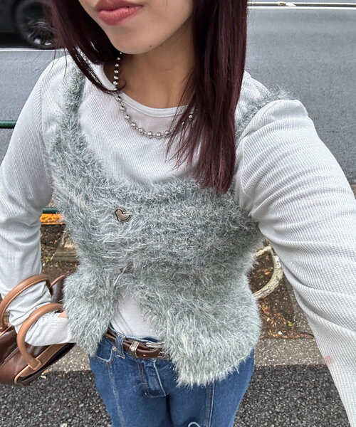 CIAOPANIC(チャオパニック)の「キャミニットシャギーベスト(ニット/セーター・レディース・オフホワイト/グレー/レッド/グリーン・ONE SIZE)」の1枚目の写真