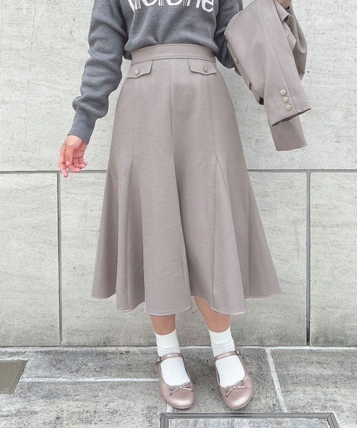 F i.n.t（フィント）の「【セットアップ対応】フラップデザインナローフレアースカート/fint（スカート・レディース・ピンクベージュ/グレー・FREE）」の2枚目の写真