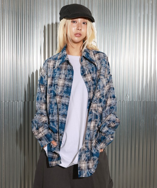 FOLLOWIN（フォロウィン）の「[UNISEX]ユニークデッキダメージオーバーチェックシャツ（シャツ/ブラウス・レディース・レッド/ブルー/オレンジ・FREE）」の14枚目の写真
