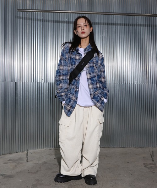 FOLLOWIN（フォロウィン）の「[UNISEX]ユニークデッキダメージオーバーチェックシャツ（シャツ/ブラウス・レディース・レッド/ブルー/オレンジ・FREE）」の18枚目の写真
