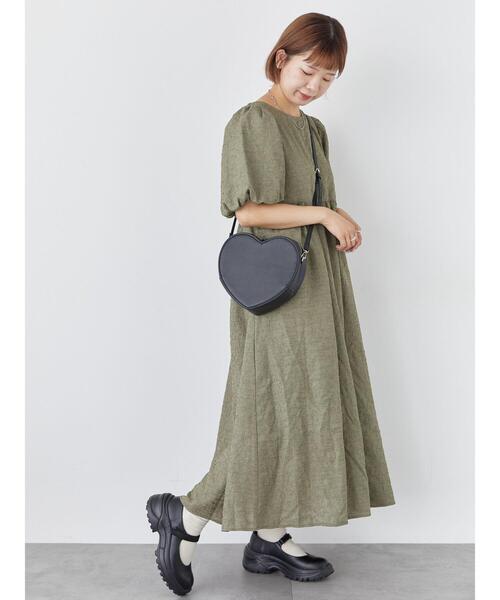 ehka sopo（エヘカソポ）の「ハート型ミニショルダーバッグ（ハンドバッグ・レディース・シルバー/キナリ/ブラック・F）」の4枚目の写真