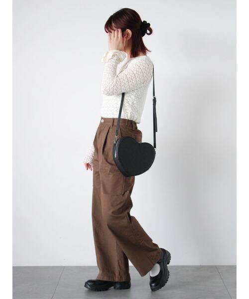 ehka sopo（エヘカソポ）の「ハート型ミニショルダーバッグ（ハンドバッグ・レディース・シルバー/キナリ/ブラック・F）」の19枚目の写真