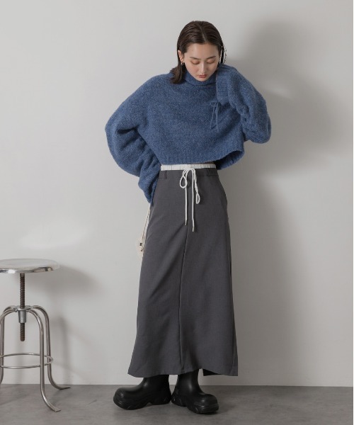 ad thie(アドティエ)の「ハイネック・袖ドロスト ブークレショート丈ニット(ニット/セーター・レディース・チャコール/ベージュ/ブルー/杢グレー・FREE)」の15枚目の写真