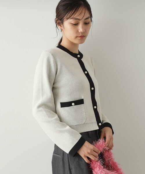 OPAQUE.CLIP（オペークドットクリップ）の「◆パール調ボタン配色ニットカーディガン【洗濯機洗い可】（カーディガン/ボレロ・レディース・ネイビー系4/ホワイト系7・38/40）」の3枚目の写真