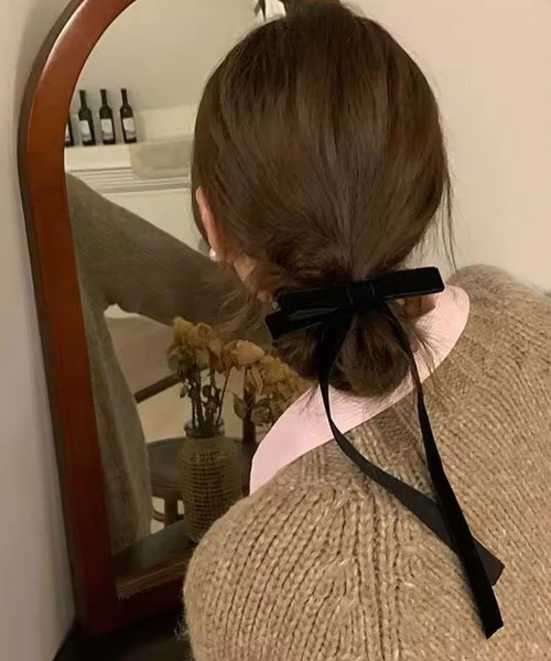ammy.(エイミードット)の「【 ammy. / エイミードット 】 ベロア ロング リボン バレッタ(バレッタ/ヘアクリップ・レディース・ブラック/ワインレッド・FREE)」の1枚目の写真