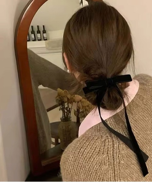ammy.(エイミードット)の「【 ammy. / エイミードット 】 ベロア ロング リボン バレッタ(バレッタ/ヘアクリップ・レディース・ブラック/ワインレッド・FREE)」の4枚目の写真