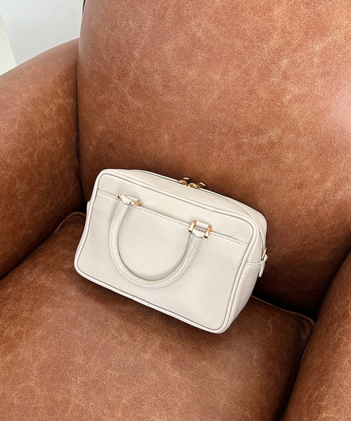 セール】CHRISTIAN VILLA/クリスチャン ヴィラ スクエアレザーバッグ  