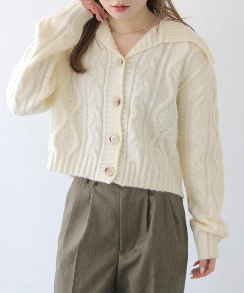 HER CLOSET(ハークローゼット)の「 【HER CLOSET】ビッグカラーケーブルニットカーディガン BIG COLLAR CABLE KNIT CARDIGAN(カーディガン/ボレロ・レディース・オフホワイト/アイボリー/ブラック・M)」の4枚目の写真