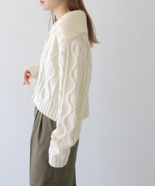 HER CLOSET(ハークローゼット)の「 【HER CLOSET】ビッグカラーケーブルニットカーディガン BIG COLLAR CABLE KNIT CARDIGAN(カーディガン/ボレロ・レディース・オフホワイト/アイボリー/ブラック・M)」の7枚目の写真