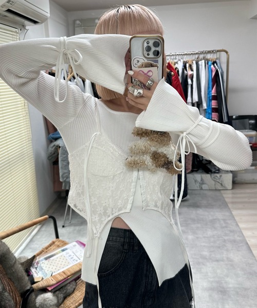 Alley Tokyo（アリートーキョー）の「リブ袖リボンぐるぐる巻きTOPS（ニット/セーター・レディース・サックスブルー/オフホワイト/グレー/ピンク/レッド・FREE）」の13枚目の写真