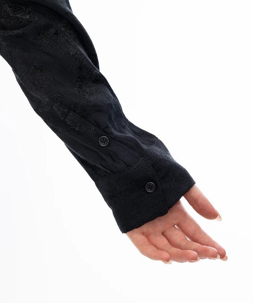 RVCA（ルーカ）の「RVCA レディース INVISIBLE MAN TOP 長袖シャツ/ルーカクロップド・ショート丈シャツ（シャツ/ブラウス・レディース・ブラック・MEDIUM/LARGE/SMALL）」の7枚目の写真