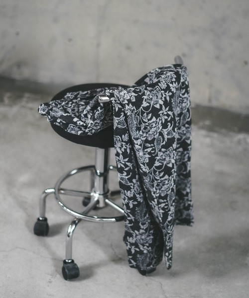 Shoowtime(ショウタイム)の「Flower pattern 2 tuck wide pants / フラワーパターン2タックワイドパンツ(その他パンツ・メンズ・グレー・X-LARGE/LARGE/MEDIUM)」の13枚目の写真