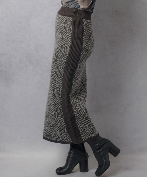 Lull（ルル）の「【Lull / ルル】セットアップ対応 / ジオメトリックニットタイトスカート（スカート・レディース・グレー/ベージュ・ONESIZE）」の4枚目の写真