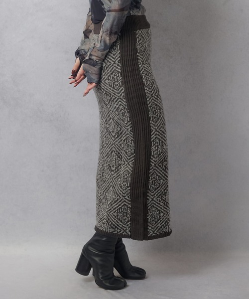 Lull（ルル）の「【Lull / ルル】セットアップ対応 / ジオメトリックニットタイトスカート（スカート・レディース・グレー/ベージュ・ONESIZE）」の5枚目の写真