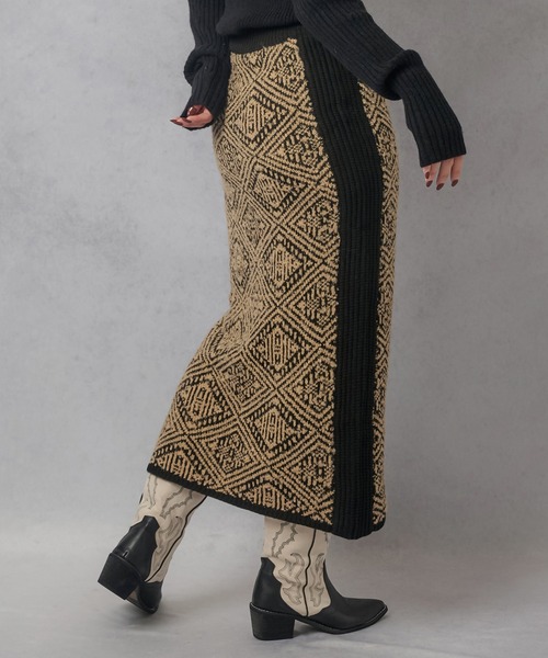 Lull（ルル）の「【Lull / ルル】セットアップ対応 / ジオメトリックニットタイトスカート（スカート・レディース・グレー/ベージュ・ONESIZE）」の9枚目の写真