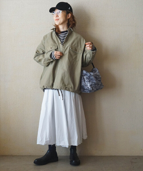 JOURNAL STANDARD LUXE(ジャーナルスタンダード ラックス)の「バックサテンCPOシャツブルゾン(その他アウター・レディース・サファリグリーン・FREE)」の2枚目の写真