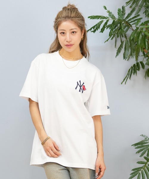 NEW ERA(ニューエラ)の「【ユニセックス】NEW ERA/ニューエラ MLB オーバーサイズ/バックプリントTシャツ 14670935/14670936/14670937/14670938/14670933/14670934(Tシャツ/カットソー・レディース・ホワイト系その他3/ホワイト系その他/ホワイト系その他2/ブラック系その他/ブラック系その他2/ブラック系その他3・S/L/M)」の7枚目の写真