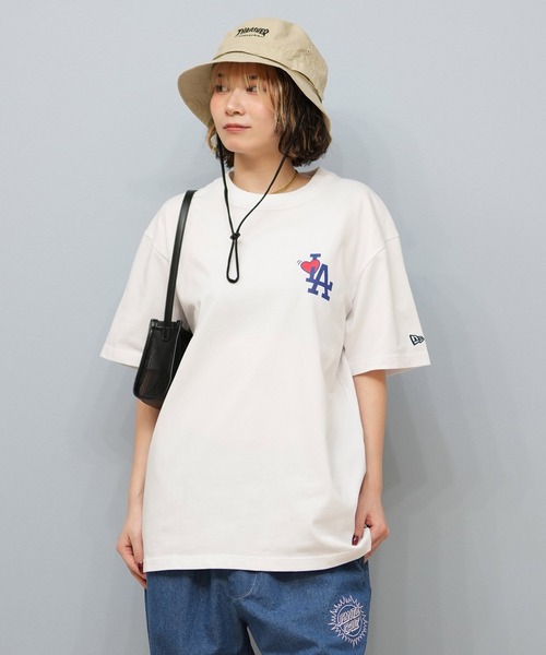 NEW ERA(ニューエラ)の「【ユニセックス】NEW ERA/ニューエラ MLB オーバーサイズ/バックプリントTシャツ 14670935/14670936/14670937/14670938/14670933/14670934(Tシャツ/カットソー・レディース・ホワイト系その他3/ホワイト系その他/ホワイト系その他2/ブラック系その他/ブラック系その他2/ブラック系その他3・S/L/M)」の13枚目の写真