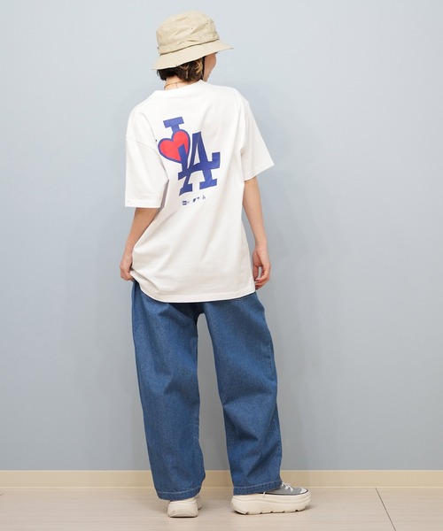NEW ERA(ニューエラ)の「【ユニセックス】NEW ERA/ニューエラ MLB オーバーサイズ/バックプリントTシャツ 14670935/14670936/14670937/14670938/14670933/14670934(Tシャツ/カットソー・レディース・ホワイト系その他3/ホワイト系その他/ホワイト系その他2/ブラック系その他/ブラック系その他2/ブラック系その他3・S/L/M)」の16枚目の写真