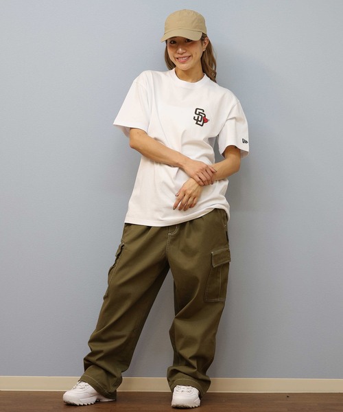 NEW ERA(ニューエラ)の「【ユニセックス】NEW ERA/ニューエラ MLB オーバーサイズ/バックプリントTシャツ 14670935/14670936/14670937/14670938/14670933/14670934(Tシャツ/カットソー・レディース・ホワイト系その他3/ホワイト系その他/ホワイト系その他2/ブラック系その他/ブラック系その他2/ブラック系その他3・S/L/M)」の20枚目の写真