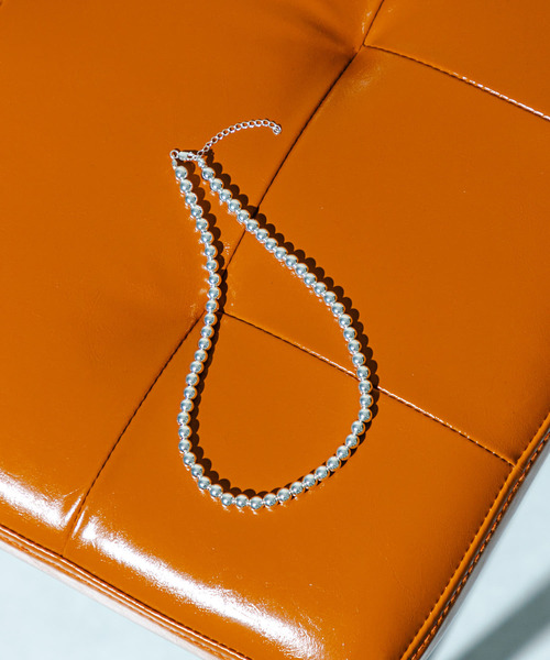 URBAN RESEARCH（アーバンリサーチ）の「decor『デコール』　Hematite6mmBallnecklace（ネックレス・レディース・シルバー・-）」の3枚目の写真