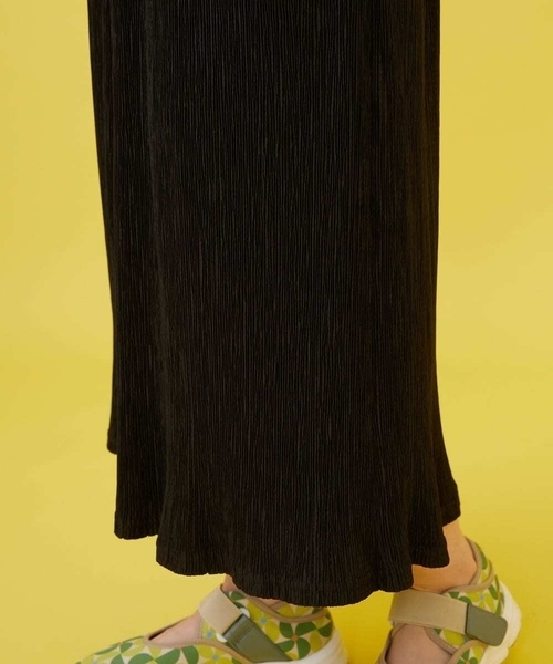 Jocomomola(ホコモモラ)の「Ondas プリーツワイドイージーパンツ(その他パンツ・レディース・ベージュ/ブラック・40)」の4枚目の写真