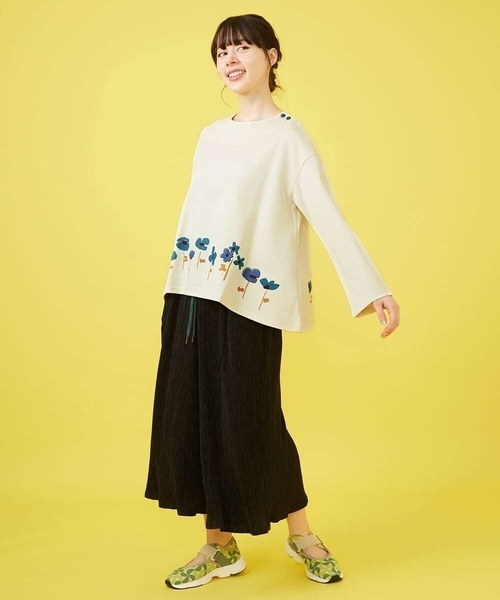 Jocomomola(ホコモモラ)の「Ondas プリーツワイドイージーパンツ(その他パンツ・レディース・ベージュ/ブラック・40)」の7枚目の写真