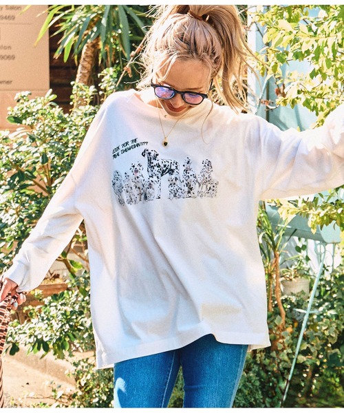 anap mimpi(アナップミンピ)の「ダルメシアン ハイドアンドシーク プリント 長袖 ロンT(Tシャツ/カットソー・レディース・オフホワイト/ブルー/ブラック・FREE)」の4枚目の写真