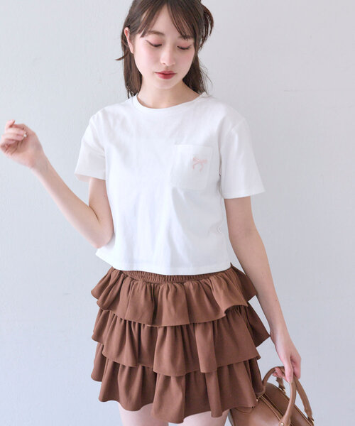 OLIVE des OLIVE(オリーブデオリーブ)の「リボン刺繍Tシャツ(Tシャツ/カットソー・レディース・オフホワイト/ピンク/サックスブルー/イエロー/ブラック・FREE)」の7枚目の写真