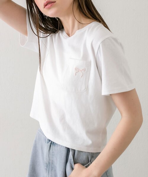 OLIVE des OLIVE(オリーブデオリーブ)の「リボン刺繍Tシャツ(Tシャツ/カットソー・レディース・オフホワイト/ピンク/サックスブルー/イエロー/ブラック・FREE)」の11枚目の写真