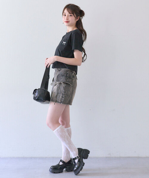 OLIVE des OLIVE(オリーブデオリーブ)の「リボン刺繍Tシャツ(Tシャツ/カットソー・レディース・オフホワイト/ピンク/サックスブルー/イエロー/ブラック・FREE)」の15枚目の写真