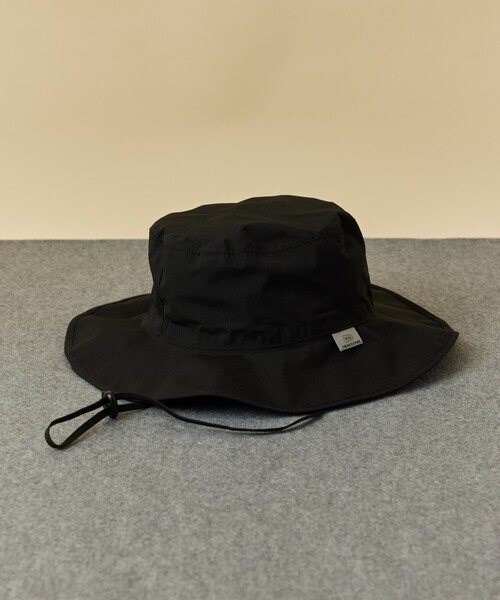 KiU（キウ）の「KiU×FREAK'S STORE/キウ×フリークスストア 別注 UV&RAIN PACKABLE SAFARI HAT 晴雨兼用 パッカブルサファリハット（ハット・メンズ・ベージュ/ブラック・ONE SIZE）」の13枚目の写真