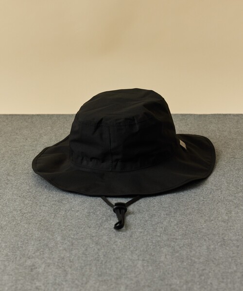 KiU（キウ）の「KiU×FREAK'S STORE/キウ×フリークスストア 別注 UV&RAIN PACKABLE SAFARI HAT 晴雨兼用 パッカブルサファリハット（ハット・メンズ・ベージュ/ブラック・ONE SIZE）」の12枚目の写真