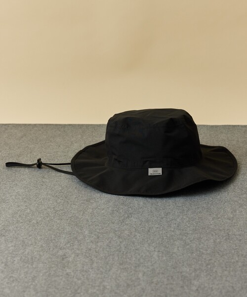 KiU（キウ）の「KiU×FREAK'S STORE/キウ×フリークスストア 別注 UV&RAIN PACKABLE SAFARI HAT 晴雨兼用 パッカブルサファリハット（ハット・メンズ・ベージュ/ブラック・ONE SIZE）」の11枚目の写真