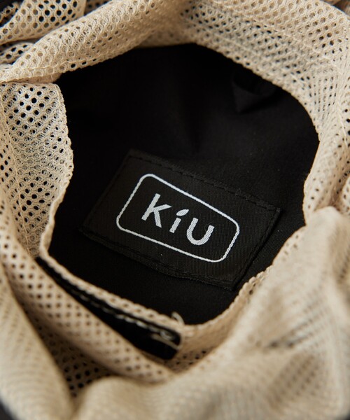 KiU（キウ）の「KiU×FREAK'S STORE/キウ×フリークスストア 別注 UV&RAIN PACKABLE SAFARI HAT 晴雨兼用 パッカブルサファリハット（ハット・メンズ・ベージュ/ブラック・ONE SIZE）」の3枚目の写真